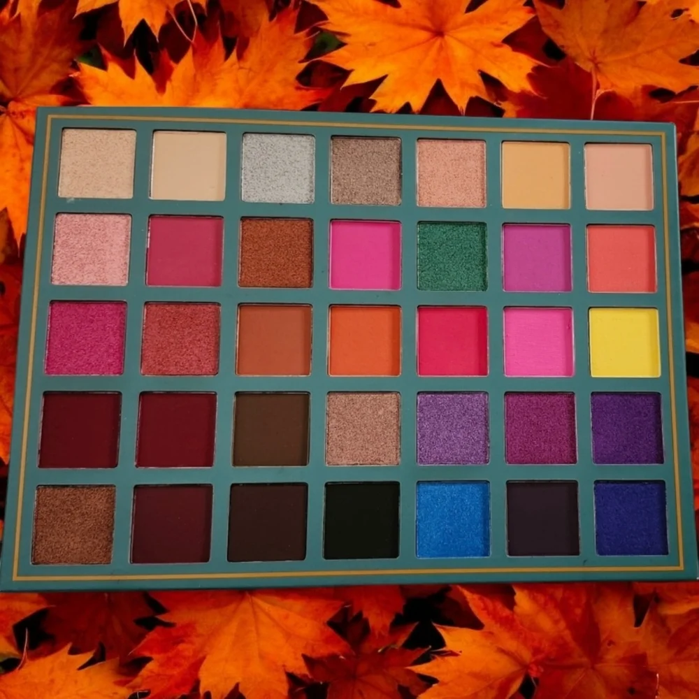 NIB Beauty Creations "Anna" EyeShadow Palette - Picture 2 of 3